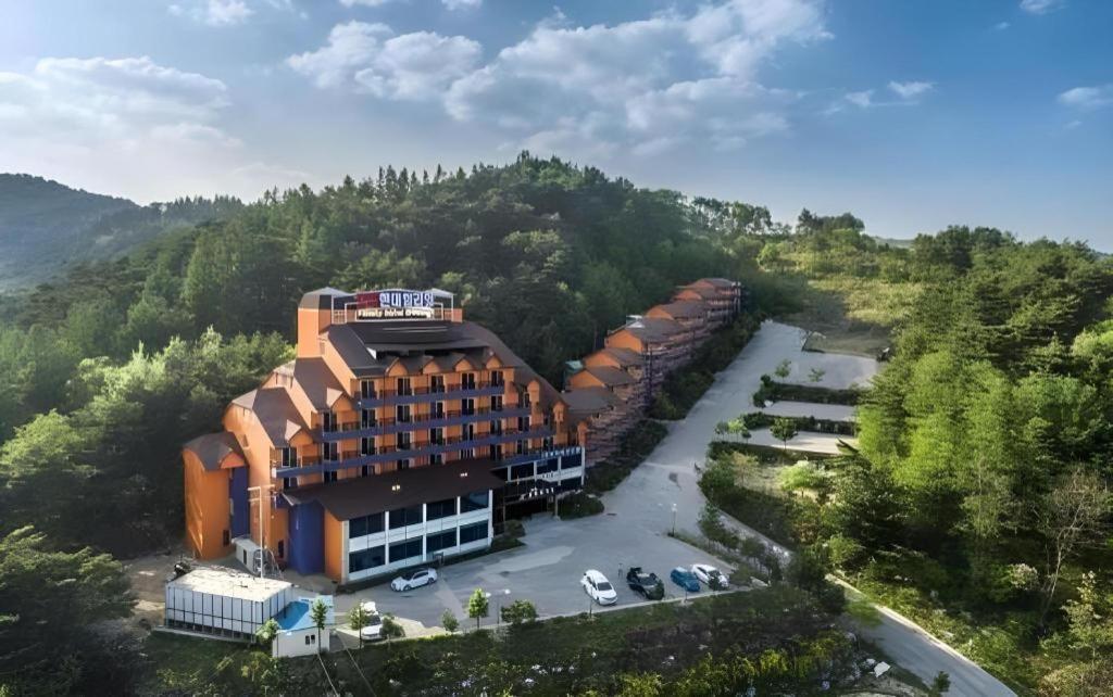Hyundai Elliot Hotel And Resort Pyeongchang Ngoại thất bức ảnh